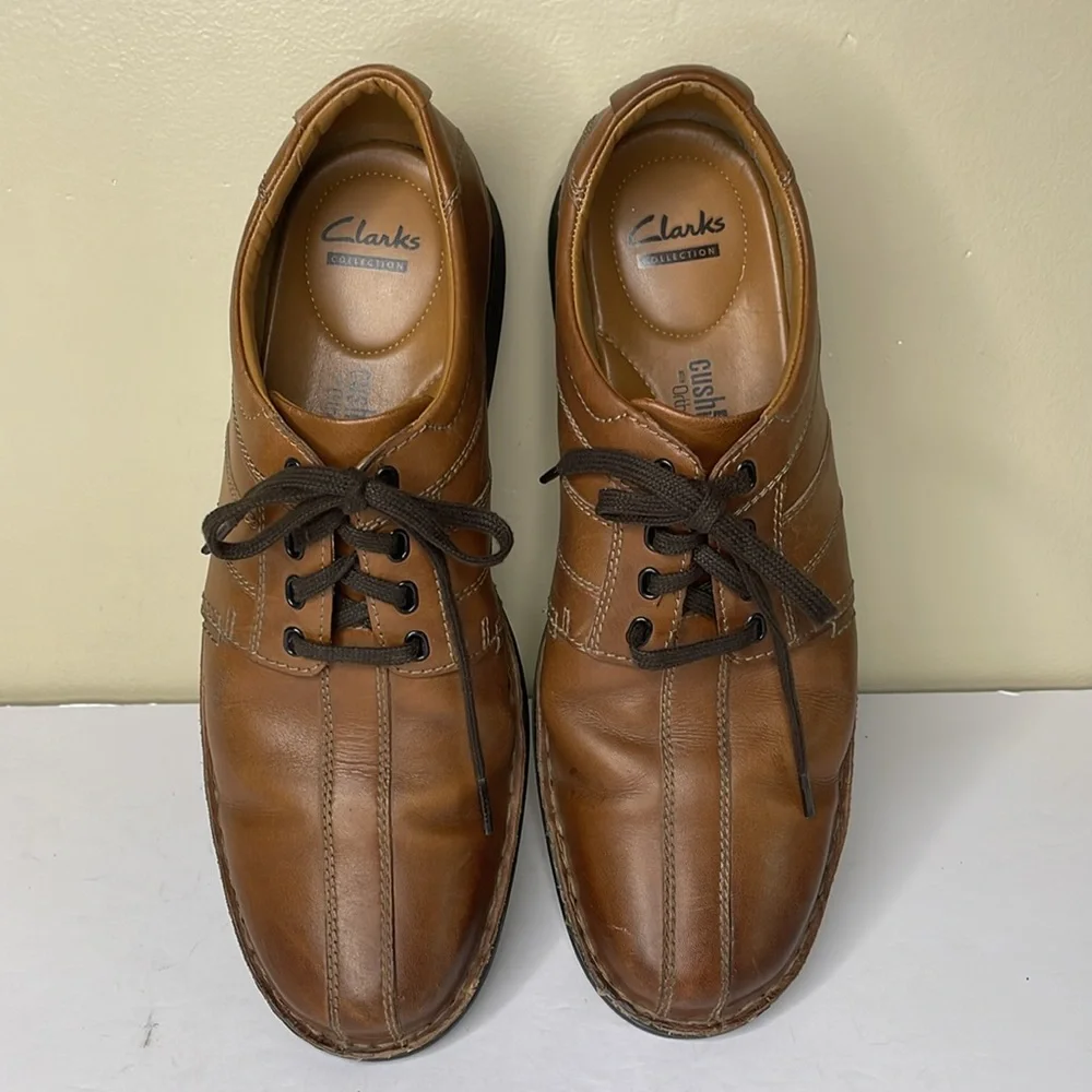 CLARKS Collection Touareg Vibe Oxford Brown Leather Orthrolite Cushioned Insole